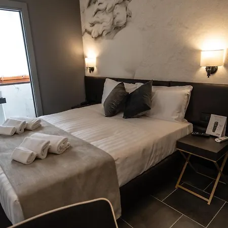Relais Manzoni 3* Řím